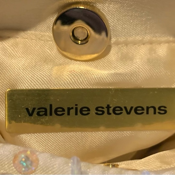 Valerie Stevens Off White Silk Evening Bag - Picture 2 of 2